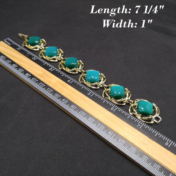 Vintage Moonglow Green Link Bracelet, Gold Tone, 1950s - Picture 5 of 10